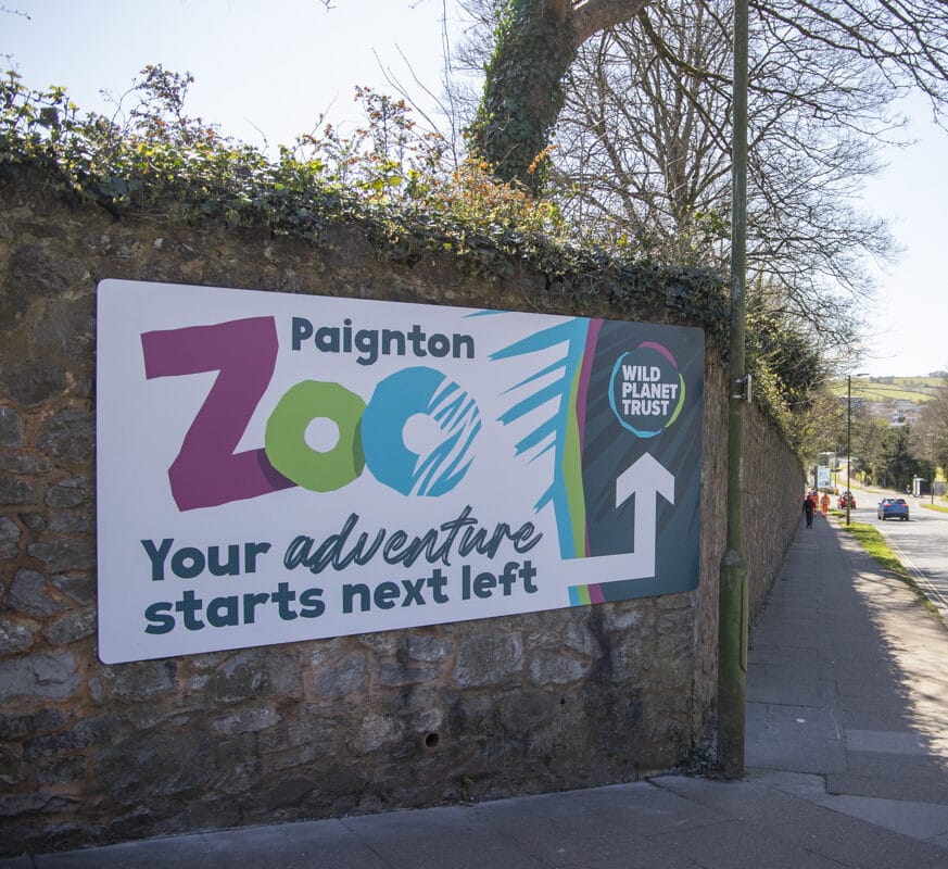 Direction sign to Paignton Zoo on Totnes Road