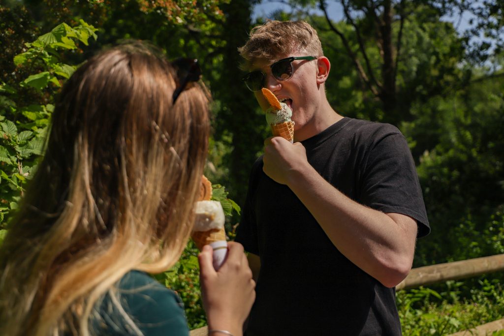 230526 PZ Ice Cream HR CC 03